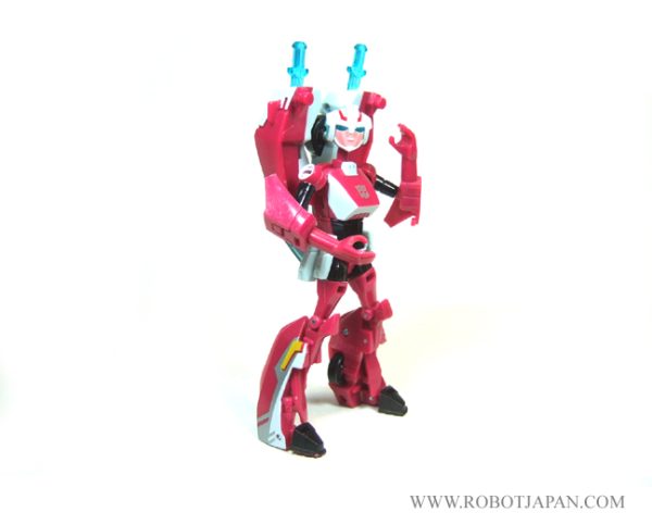 Arcee Animated Deluxe Class - Image 2
