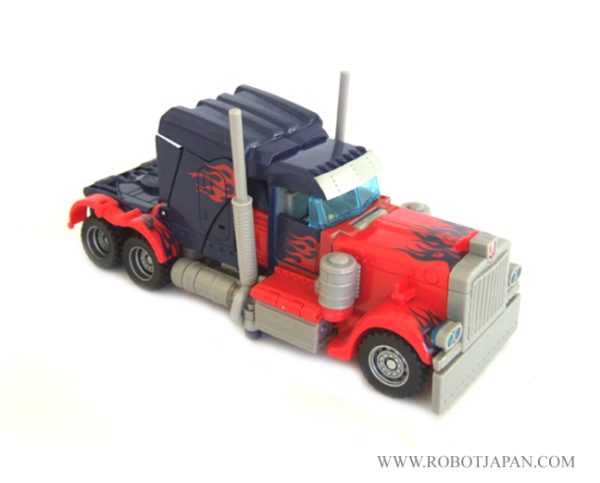 Optimus Prime MV1 Voyager Class - Image 3