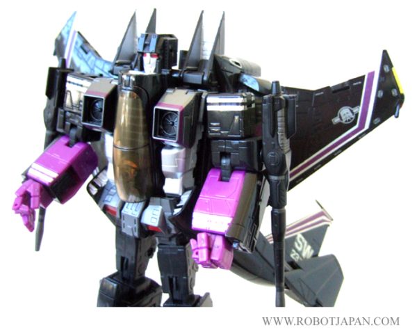 MP-06 Skywarp Masterpiece - Image 3