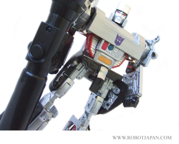 MP-05 Megatron Masterpiece - Image 3