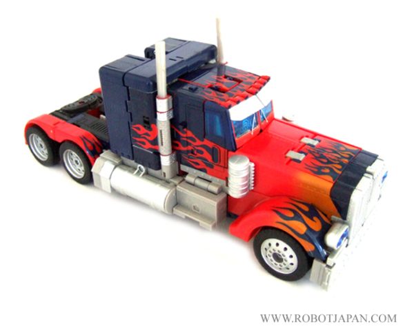 Optimus Prime MV1 Leader Class - Image 4