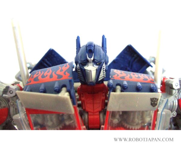 Optimus Prime MV2 ROTF Leader Class - Image 5
