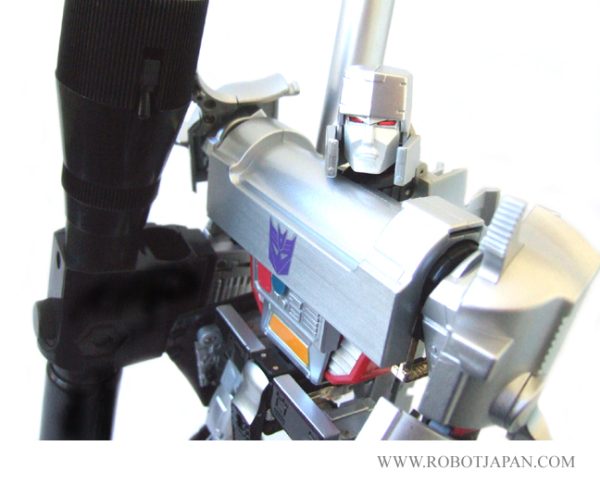MP-05 Megatron Masterpiece - Image 5