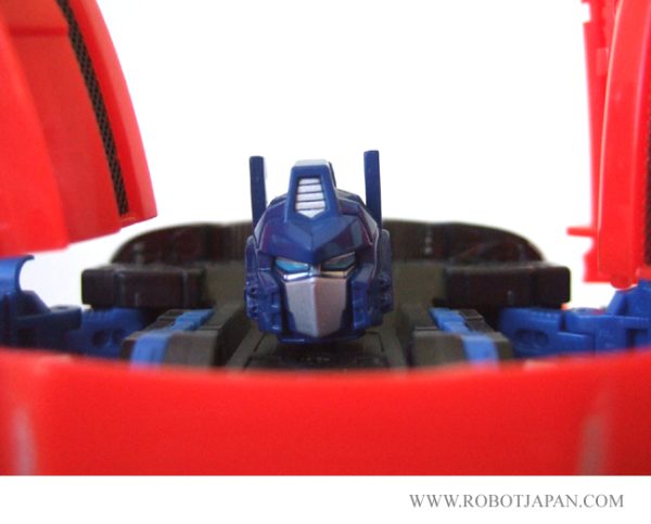 Optimus Prime Alternator and Binaltech - Image 5